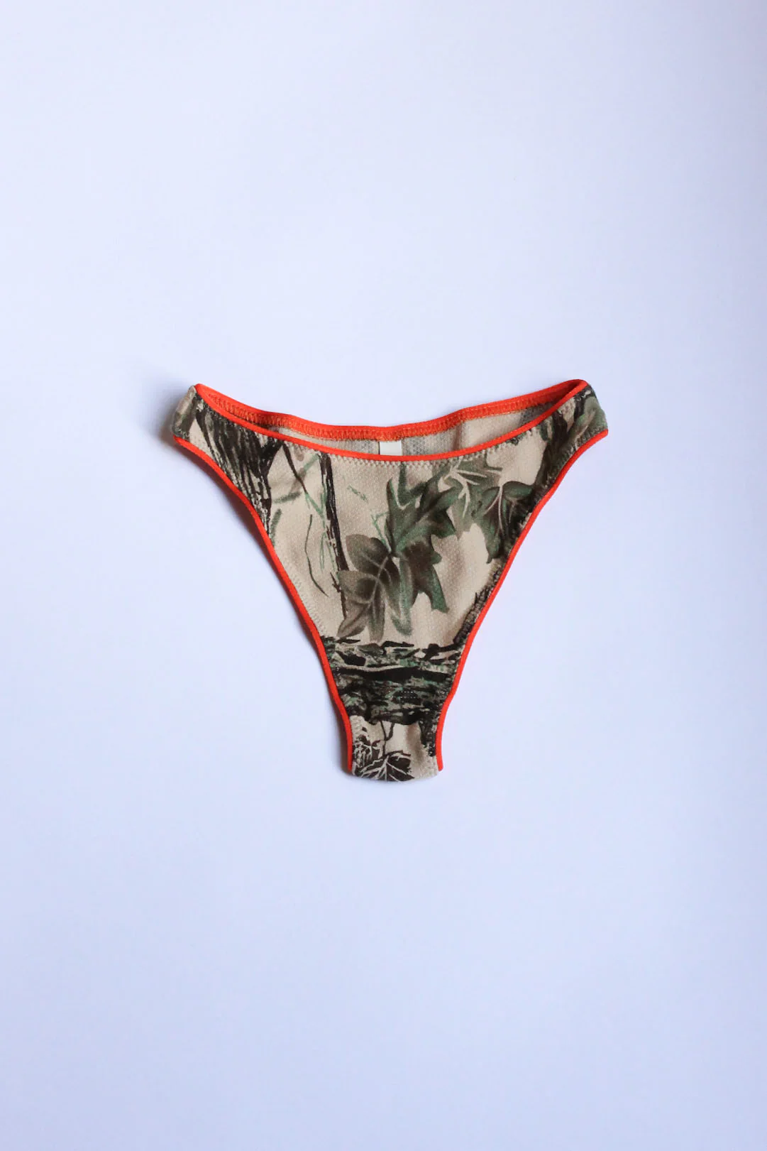 MATILDA THONG, camo/hi-vis - Image 4